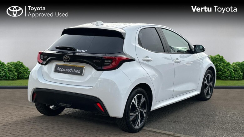 Toyota Yaris 1.5 Hybrid Design 5dr CVT Hybrid Hatchback